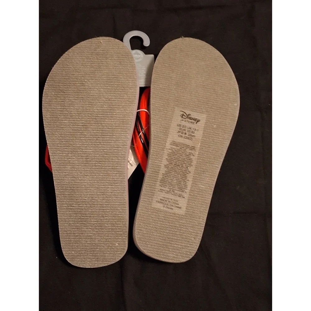 Star Wars Flip Flops Size 2/3 NEW